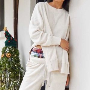 ⭐ American Eagle Aerie Cozy Oversized Sweatshirt